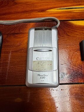 Canon Silver PowerShot S30 Compact Digital Camera Untested- No Battery Charger